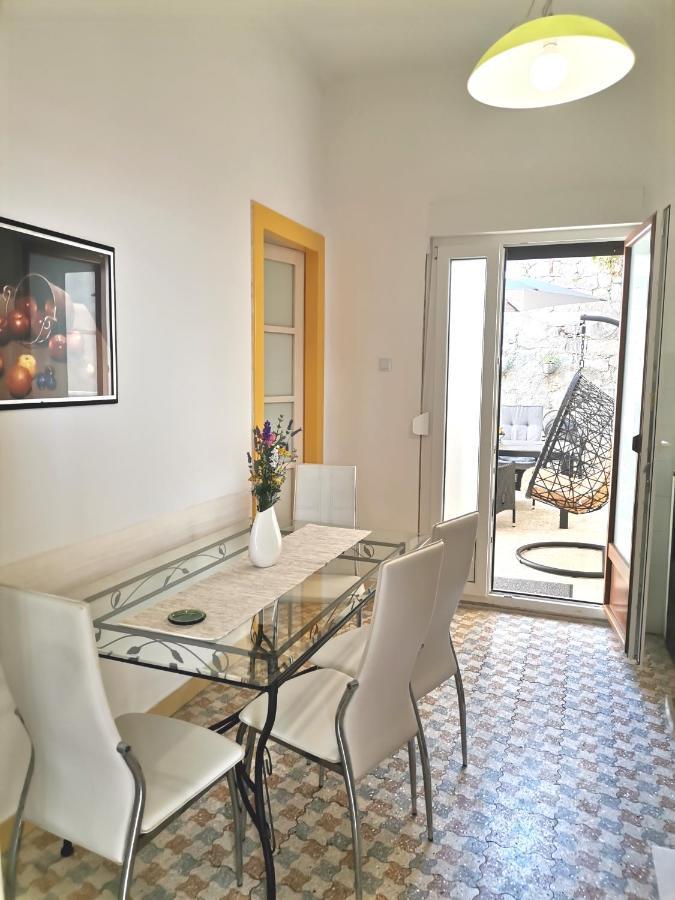 Apartment Branko With Terrace, Old Town Labin Лабин Экстерьер фото