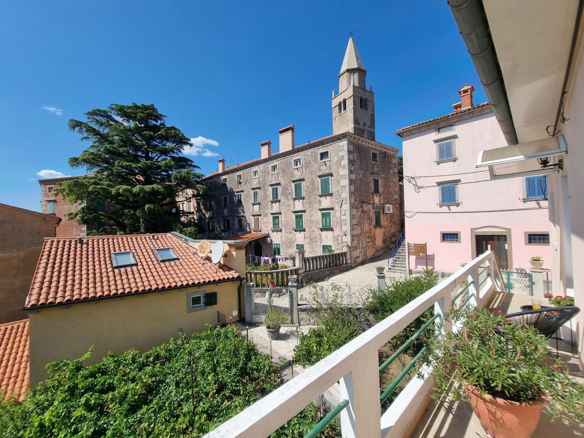 Apartment Branko With Terrace, Old Town Labin Лабин Экстерьер фото